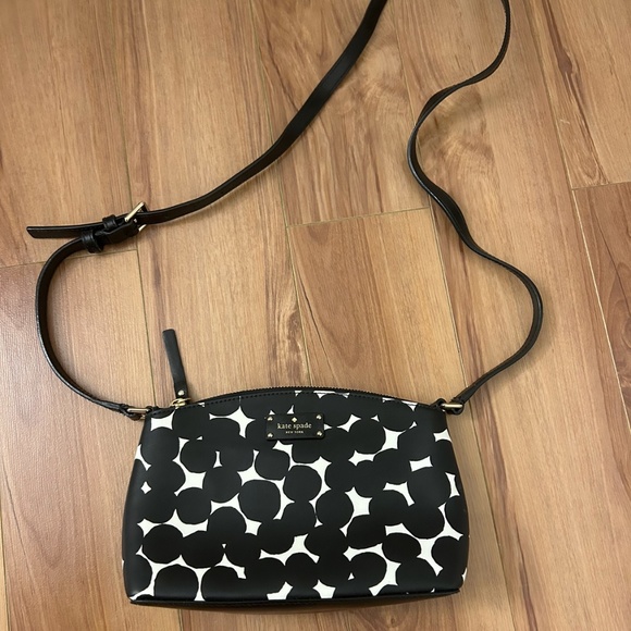 Kate Spade polka dot crossbody bag - Picture 1 of 5